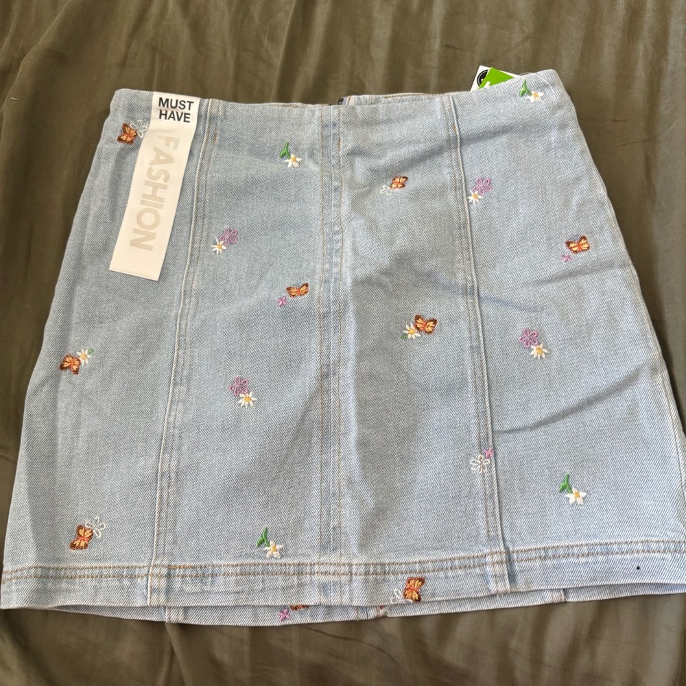 Tinseltown Light Blue Embroidered Denim Skirt
